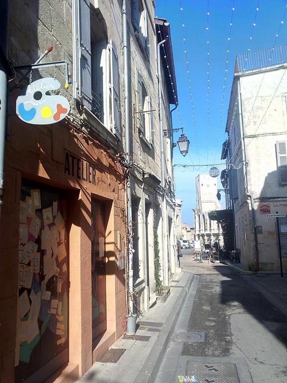 Le Nid Des Arenes Διαμέρισμα Αρλ Δωμάτιο φωτογραφία